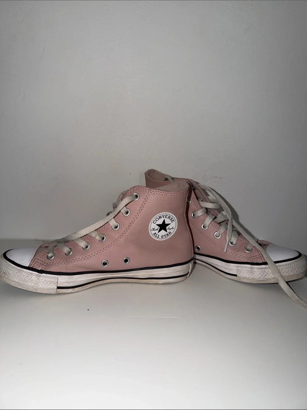 Girls Mauve Pink High-Top converse chuck taylors leather